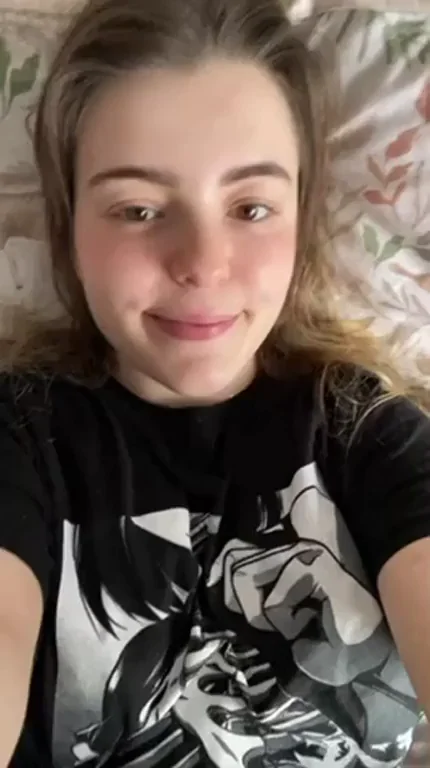 Pucker Up for My Juicy Lips & Pussy Kiss? 😘💋🍑