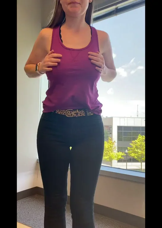 Boss Has No Clue How This MILF Wastes Her Breaks 😈💦