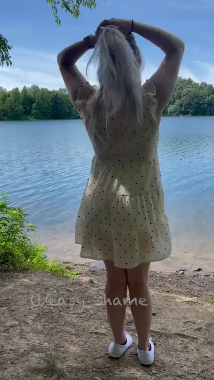do you like my new dress? [f]