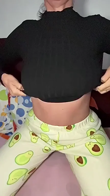 Ready for a titfuck| volunteers|