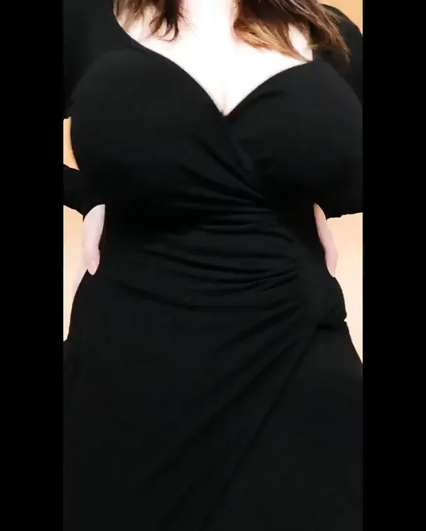 Little Black for Saturday Evening... 🤤”😁 [OC]