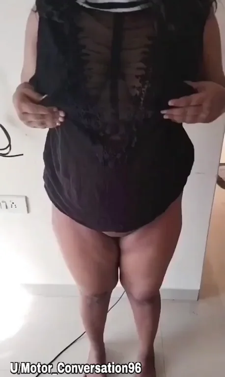 Thick Indian Babe's Creamy Dessert Pussy 🍦🍑 [F]