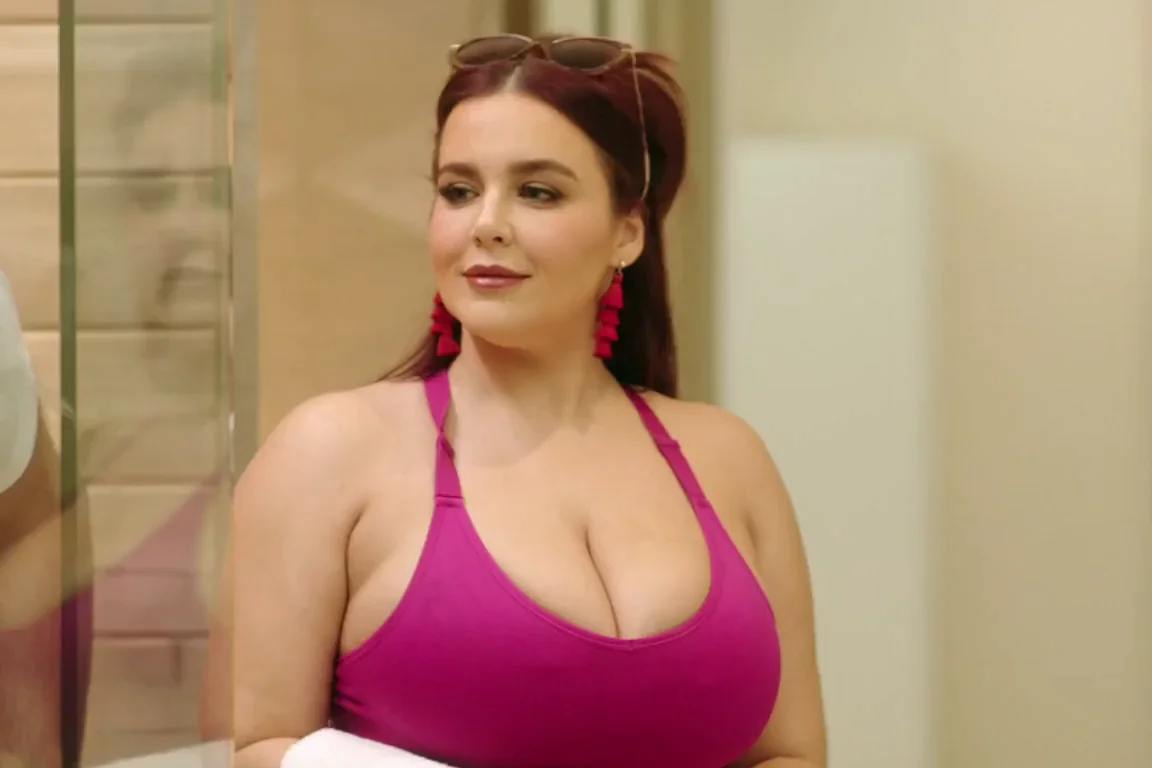🍑 Natasha Nice's Curvy MILF Ass Double Stuffed by Hung Studs 🔥