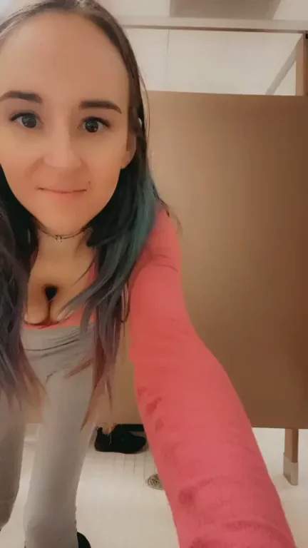 🔥 Busty Work Slut Teasing Her Juicy Ass in the Employee Bathroom 💦