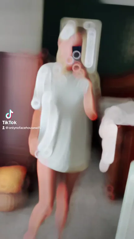 Can a mom get your attention..