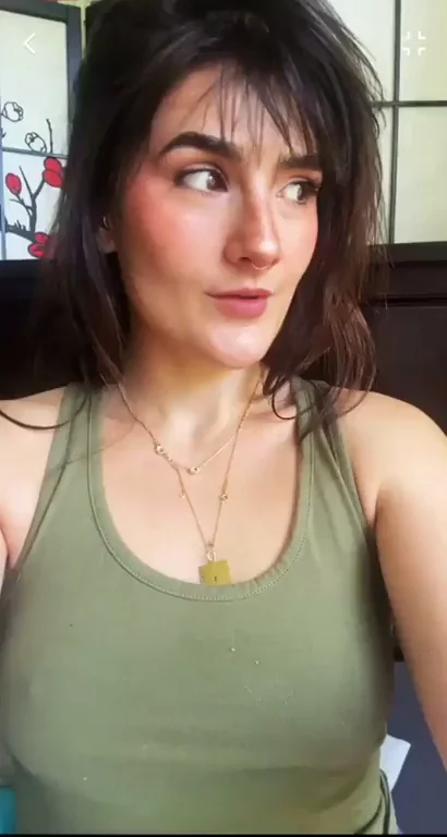 Feeling So Good in My Tight Tank 😏💦