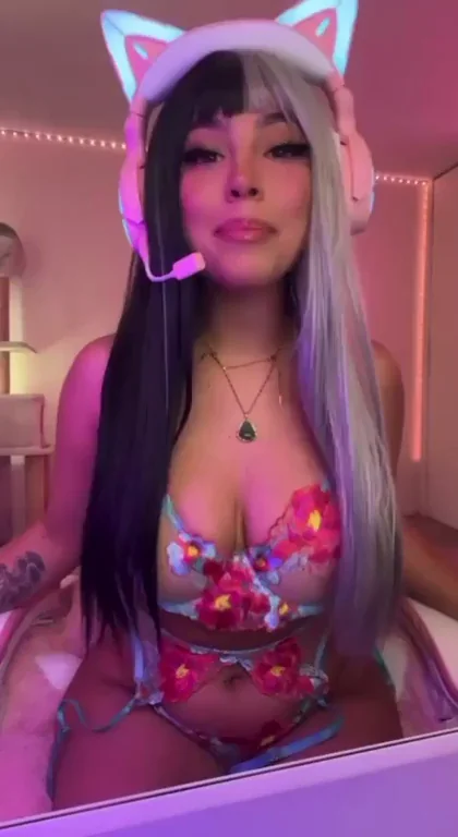Guess my size? 😁‰