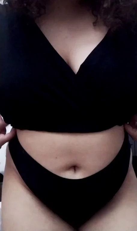 Soft Saggy Ebony Jugs Begging for a Squeeze 🤤