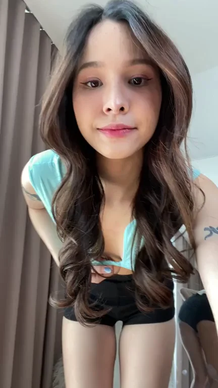 I may look sweet, but I'm a sexy girl who knows what she wants