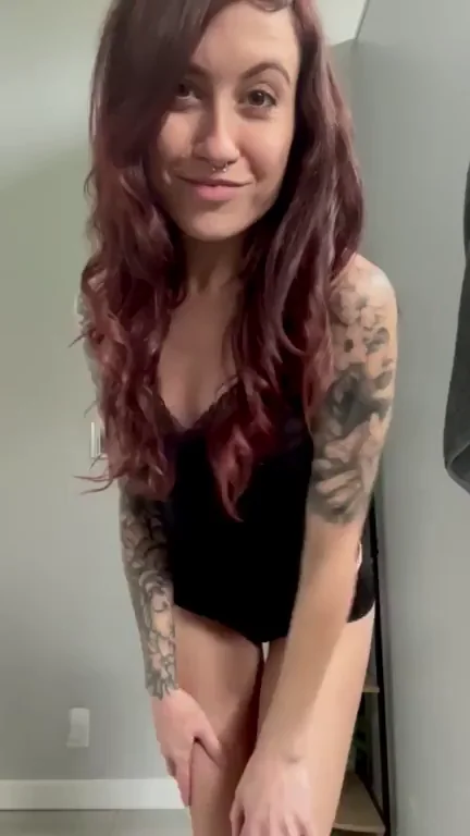 If you're seeing this, I'm your new small titty alt gf. Hiii <3
