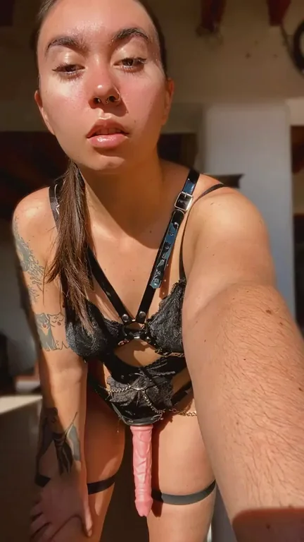 Every time you look at me your legs start to shake knowing what's coming [F]