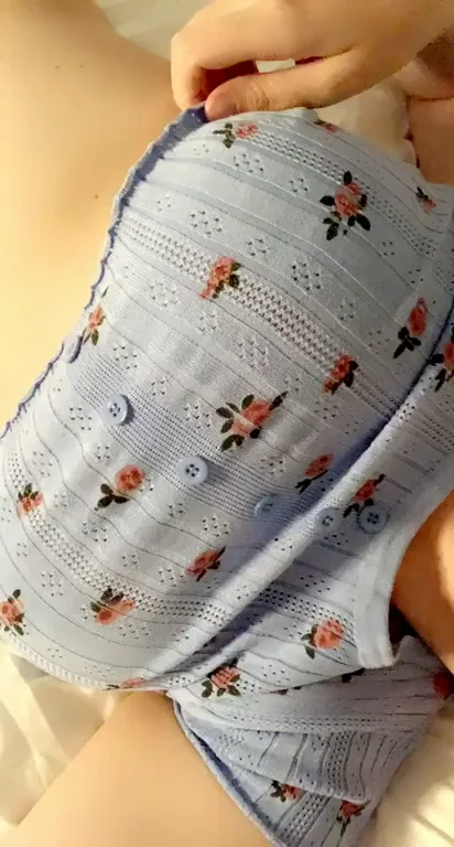 One Juicy Titty Tease: Enough to Make You Cum? 😈🍈