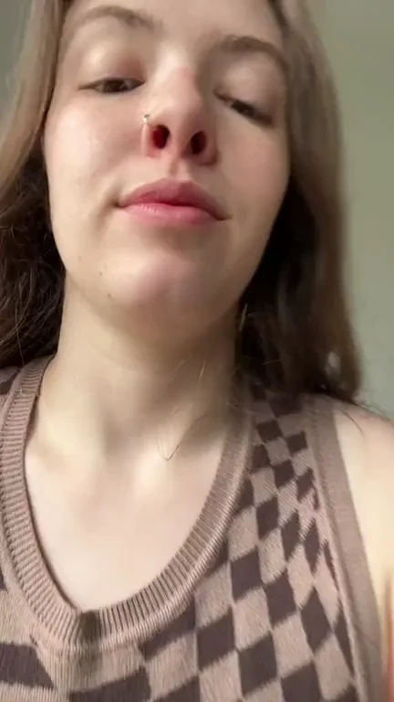Busty Teen Tits Bouncing Wild 🍼💥