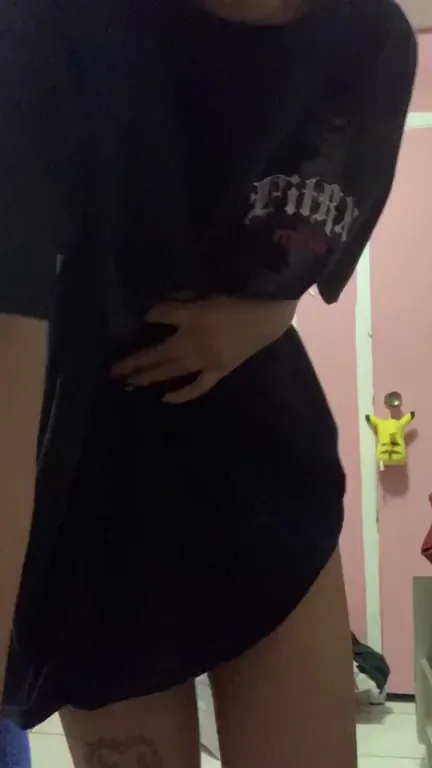 Since I don't have a boyfriend I figured someone may as well enjoy my titties today<3