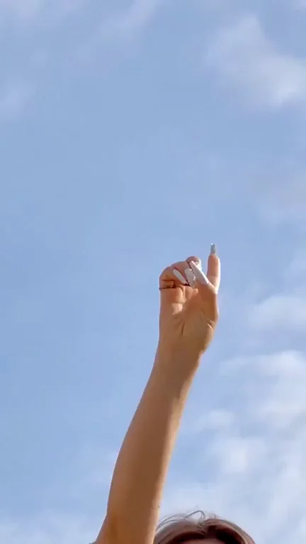 Alexa Solo Kpop Tease on Stairs 💋🔥