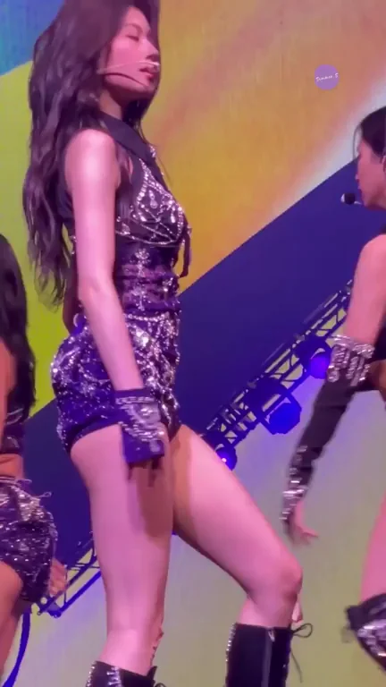 TWICE - Sana