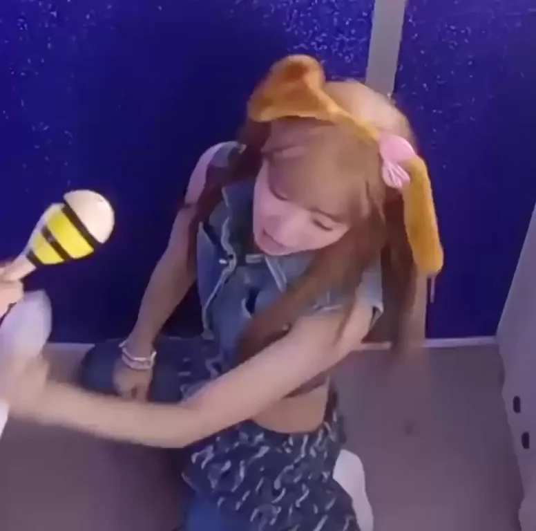 🔥 Apink Namjoo Shaking That Sexy Ass with Maracas! 🍑💦
