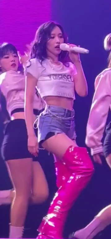 TWICE - Mina