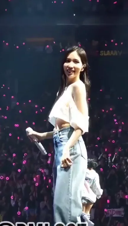 TWICE - Mina