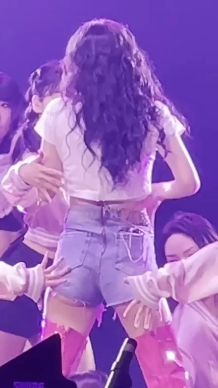 TWICE - Mina