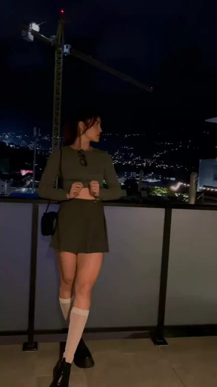 Always flashing my boobs