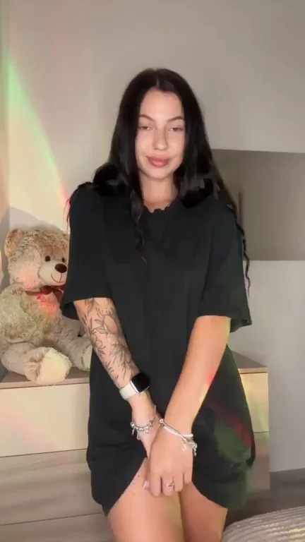 Step Sis Drops the Bomb Mid-Fuck: 'I'm Your Sis!' 😈🍑💦