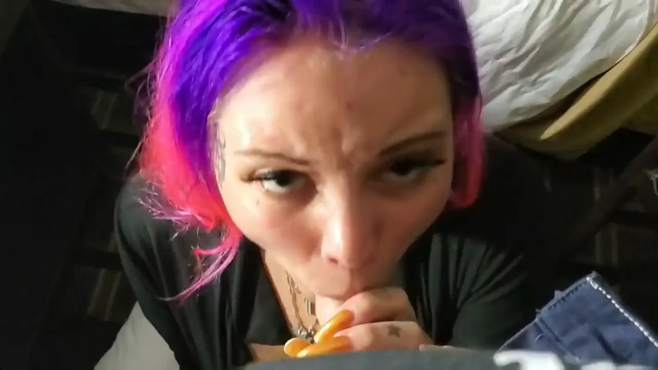 Jaw-Dropping Deepthroat 😩💜🍆 Goth Babe Gags Hard!