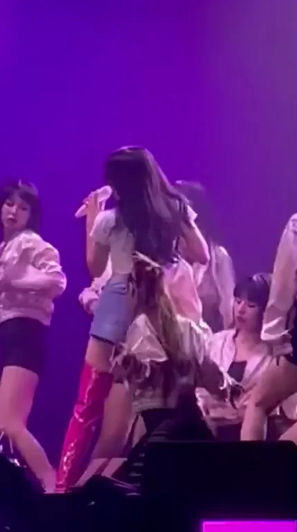 TWICE - Mina