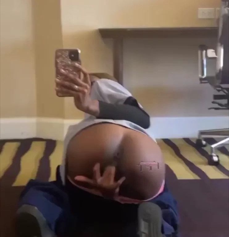 Work Tease: Coworker Catches My Fat Ass Bent Over 🍑💦