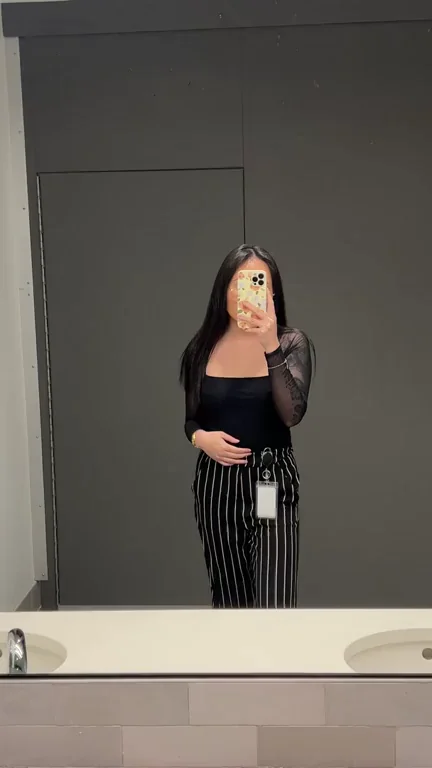 Would you be able to concentrate if I was your coworker? 😈