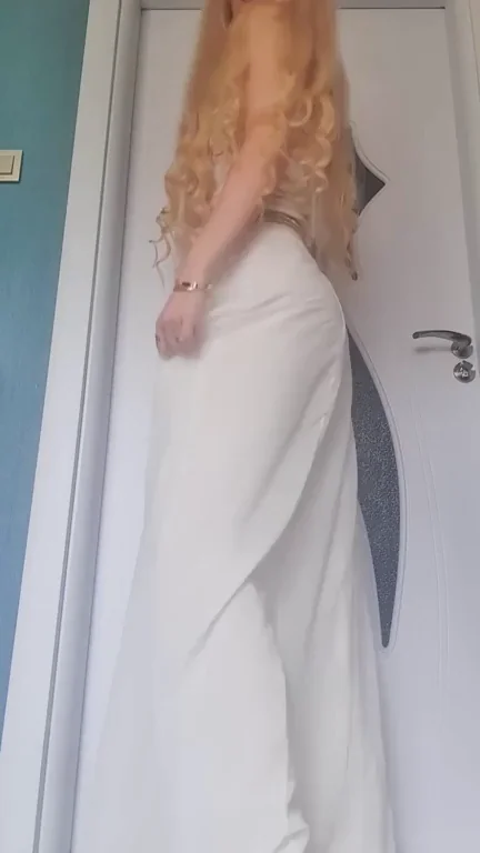 Pantyless Princess Teases Her Dripping Upskirt Secrets