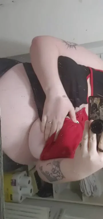 BBW Babe's Epic Titty Drop Reveal 😍💦