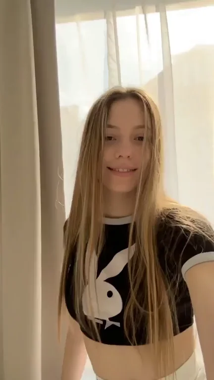 5ft 95lb Tiny Slut Teases: Hard Without Huge Tits? 😈🍑