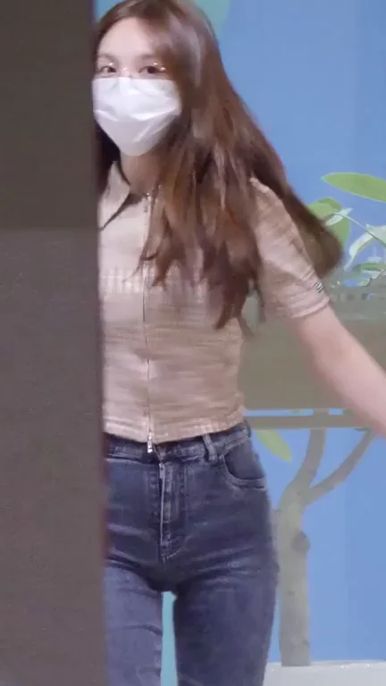 TWICE - Nayeon
