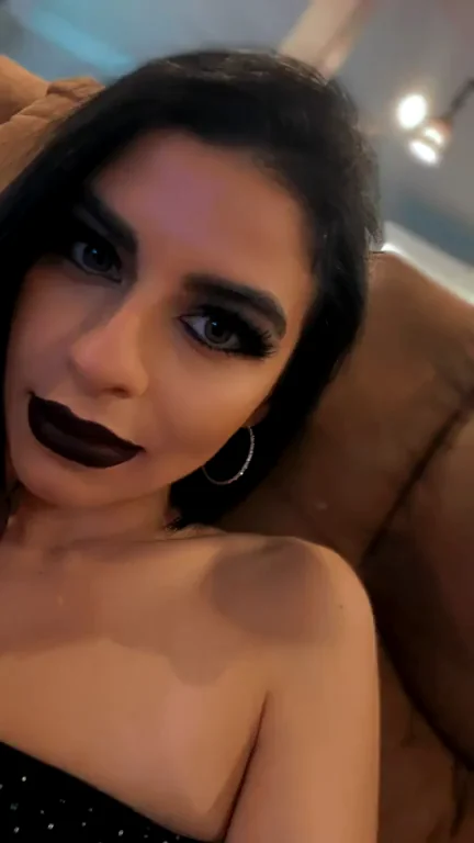 Could I convince you to cum in my pussy