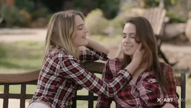 Slutty Babes Scissoring & Sucking Pussies Outdoors 😈🌳💦
