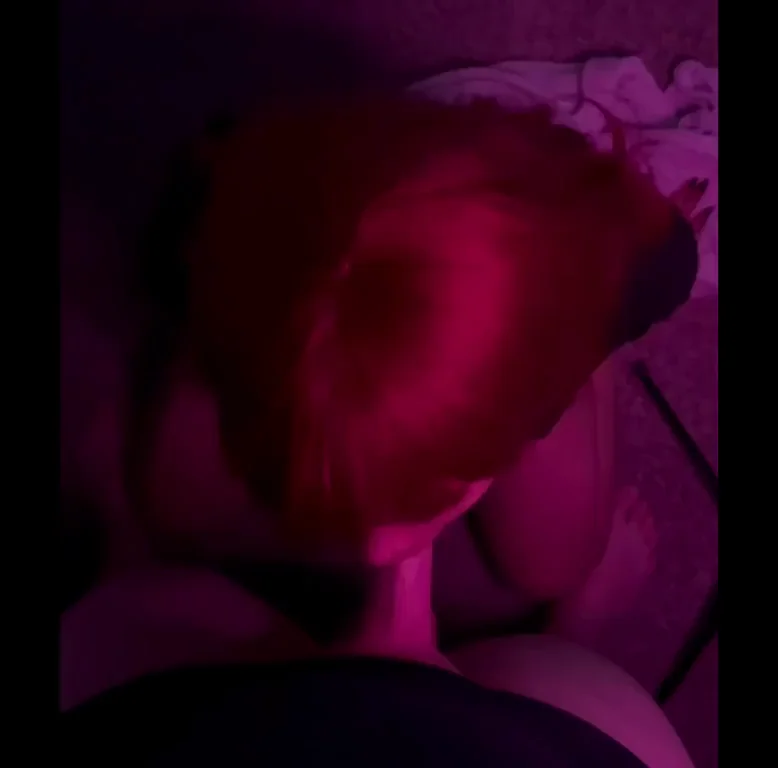 I can't help it I love sucking cock🤤