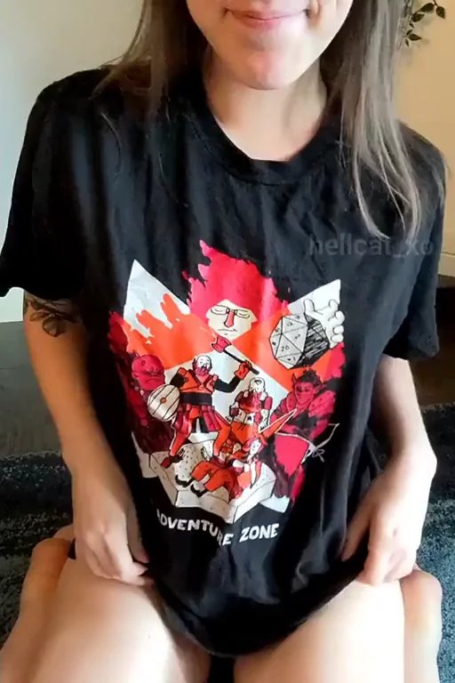 Nerdy Babe's Juicy Titty Drop 😍🔥