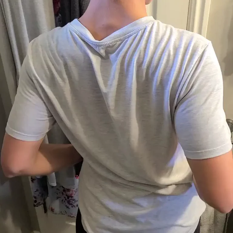 MILF's Juicy Ass Tease in Tight Tee 😈🍑