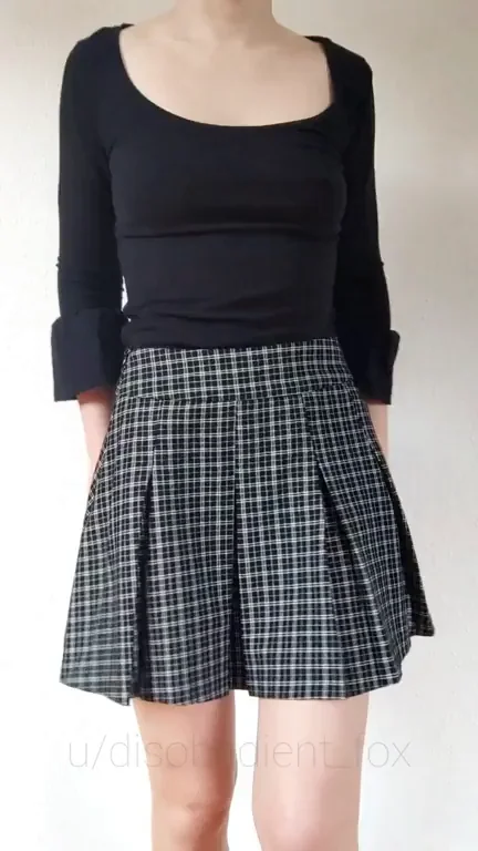 Petite Slut's Office Skirt Tease 😈👗