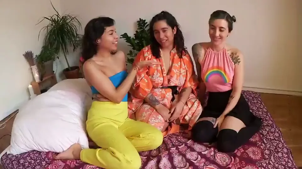 🔥 FFF Slutty Threesome Tease & Nude Grind 💦