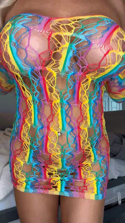 Sculpting My Thick Mombod to Snag Horny Dads 😈💦