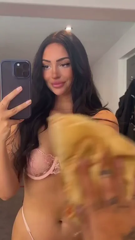 Slutty College Babe Teases Front & Back 🍑🔥