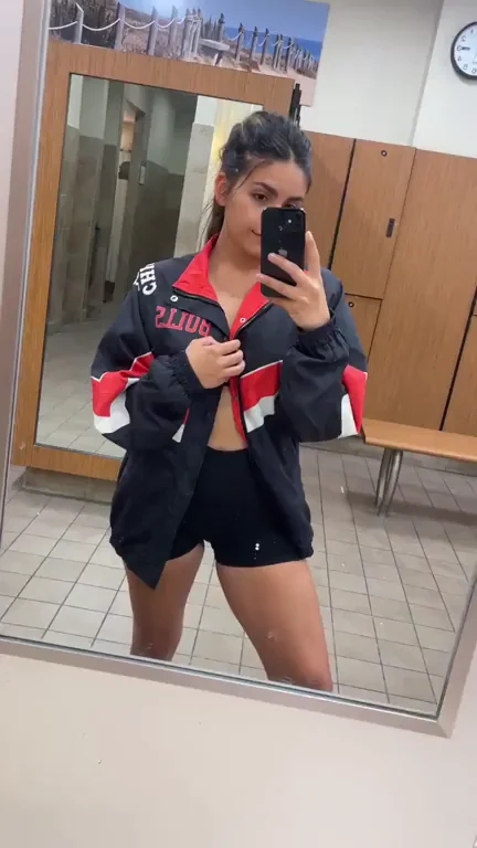 I wanna send you dirty snaps while I workout