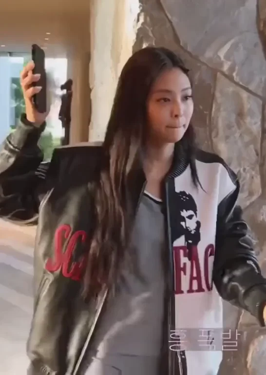 (Blackpink) JENNIE