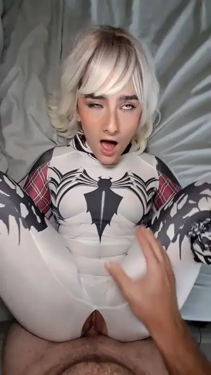 Spidergwen Likes It Rough