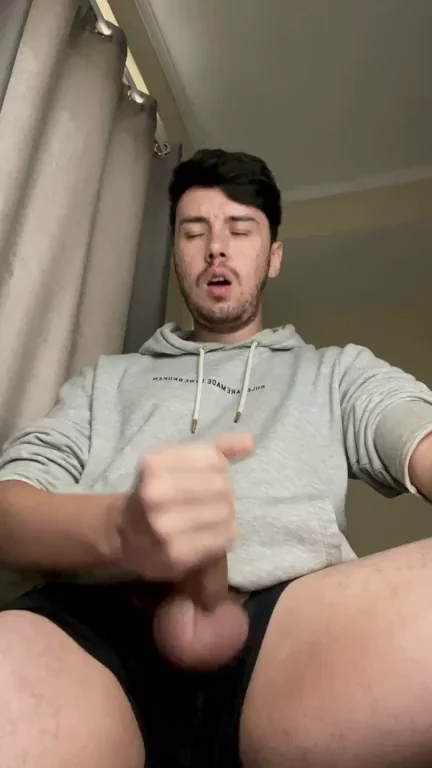 Open your mouth and wait for my cum!