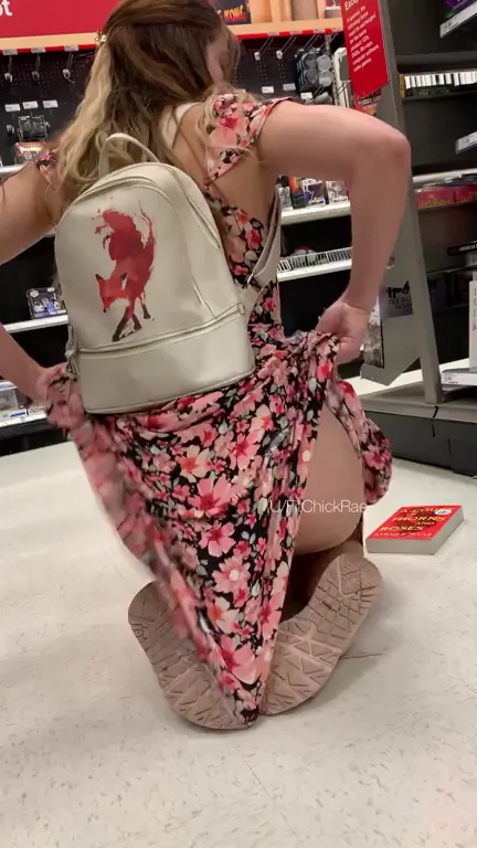 Thick Ass Babe Flashes Pussy in Target Aisle