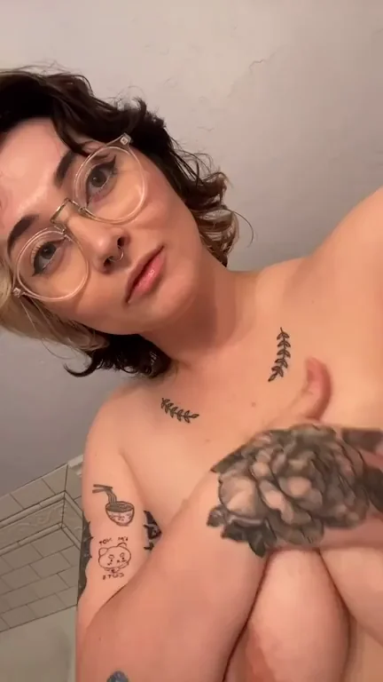 Just off work so I can get you off now