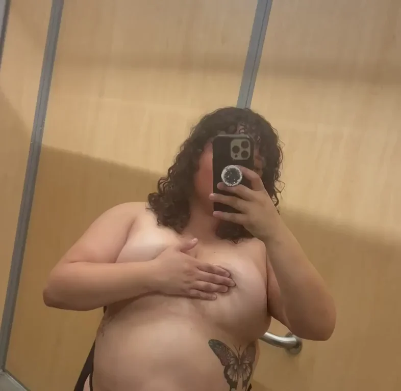 Latina Slut's Public Titty Drop in Walmart 🚀💦